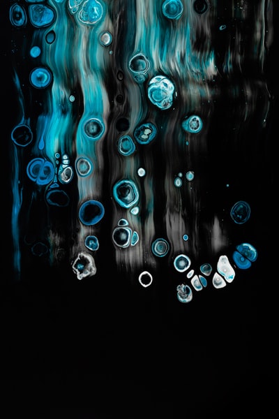 蓝黑抽象画